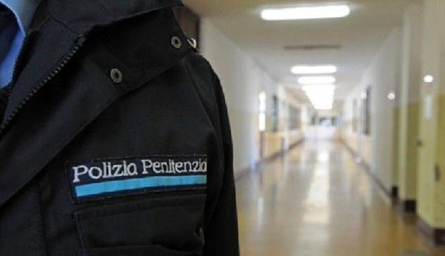 Agenti aggrediti e feriti da un detenuto nel carcere di Cagliari-Uta