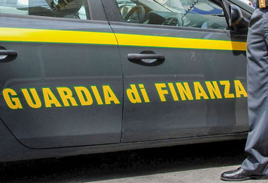 Maxi frode a Cagliari, Guardia di Finanza sequestra beni per 2,5 milioni