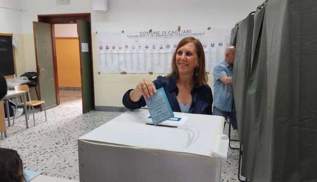 Amministrative Cagliari, Alessandra Zedda ha votato 