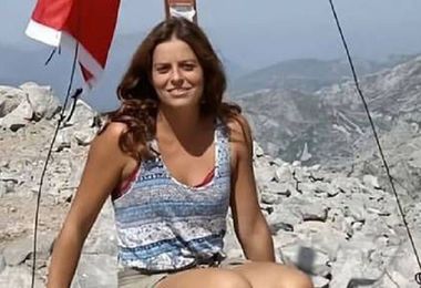 Ilaria Salis è libera, torna in Italia il giorno del suo compleanno