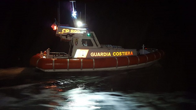 Gommone sugli scogli a La Maddalena: muore un 26enne 