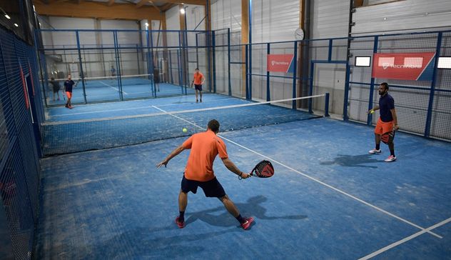 È padel-mania anche in Sardegna: in tre anni crescita del 400%