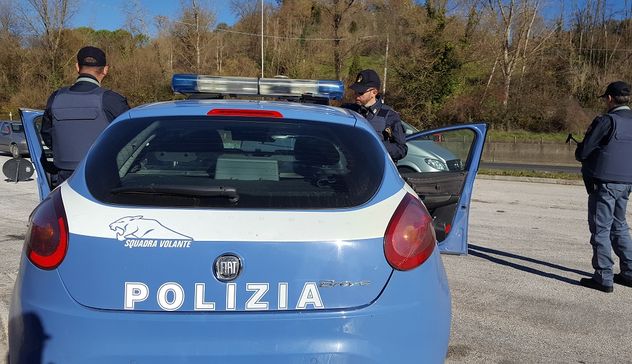 Blitz antidroga della Polizia a Cagliari: diverse persone arrestate per spaccio 