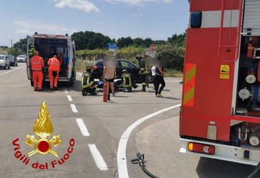 Incidente stradale ad Arzachena, auto contro moto: un ferito