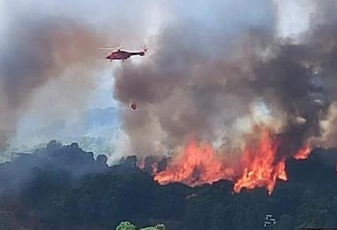 L’incendio nel Montiferru del 2021 continua a danneggiare la vegetazione