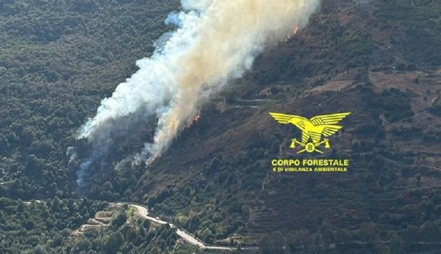 Incendi: 26 i roghi in Sardegna. In azione Canadair ed elicotteri