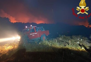 Incendio Nuorese: oltre 1000 ettari in fumo, sale il bilancio del maxi rogo