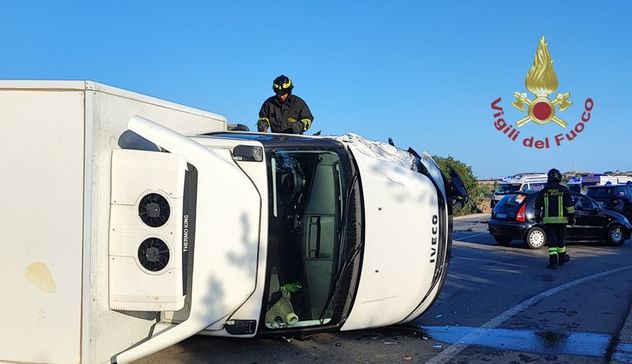 Incidente sulla SS 125, tre veicoli coinvolti