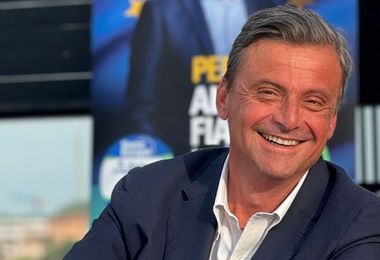 C.sinistra: Calenda, 'Renzi? Se gli è utile fa alleanza anche con CasaPound'