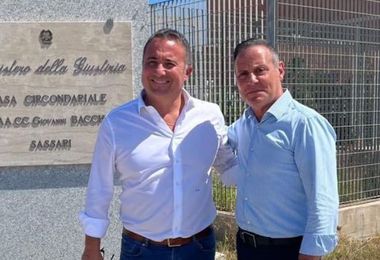 Carceri: Pittalis (Fi) in visita all'istituto di Sassari