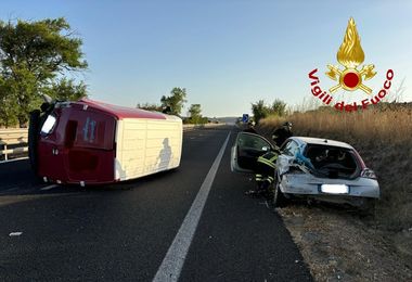 Incidente sulla 131, due mezzi coinvolti