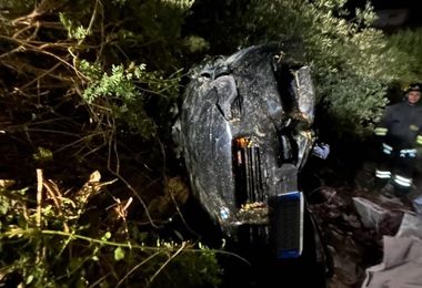 Castelsardo. Auto finisce in una scarpata sulla provinciale 17, due feriti