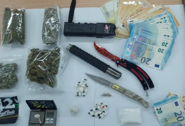 Alghero. In casa un market della droga, 20enne arrestato dai carabinieri