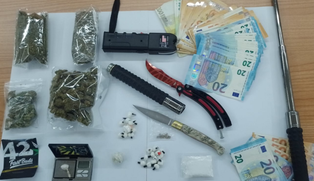 Alghero. In casa un market della droga, 20enne arrestato dai carabinieri