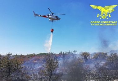 Fiamme a Iglesias e Maracalagonis, in volo elicotteri e Super Puma