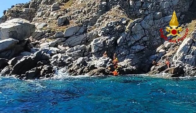 In difficoltà durante escursione con il sup, soccorsi 4 ragazzi