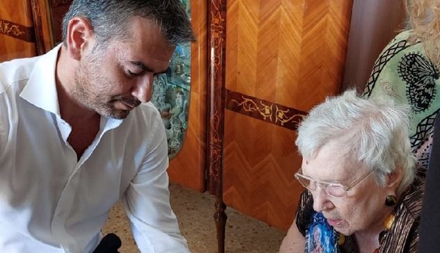 Cagliari omaggia la signora Maria Ulgheri per i suoi 100 anni