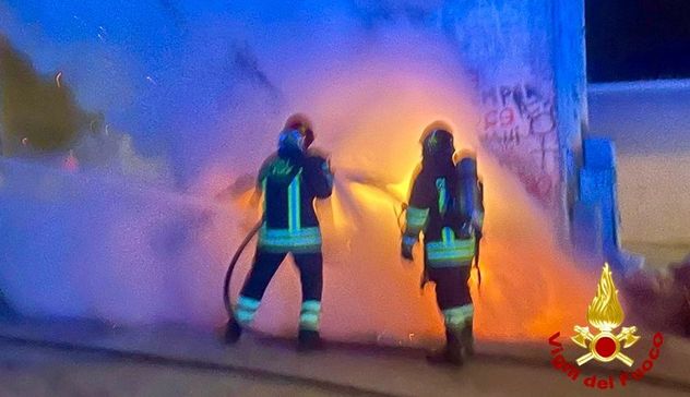 Auto in fiamme a Olbia: due gli interventi dei Vigili del fuoco