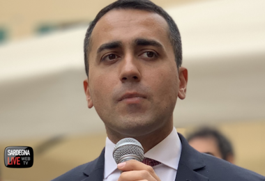 Luigi Di Maio è diventato papà: “È nato Gabriel”