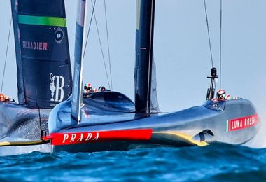 Vittoria di Luna Rossa contro American Magic alla Louis Vuitton Cup