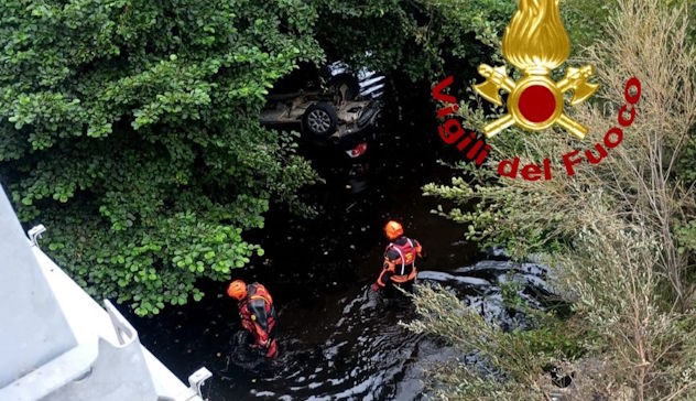 Arzachena. Recuperata l’auto precipitata nel Rio San Giovanni