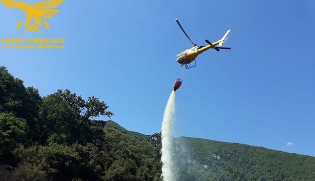 Ancora fuoco, oggi 14 incendi in Sardegna: elicotteri a Jerzu e Furtei