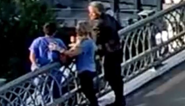 Jon Bon Jovi salva una donna che stava per gettarsi da un ponte