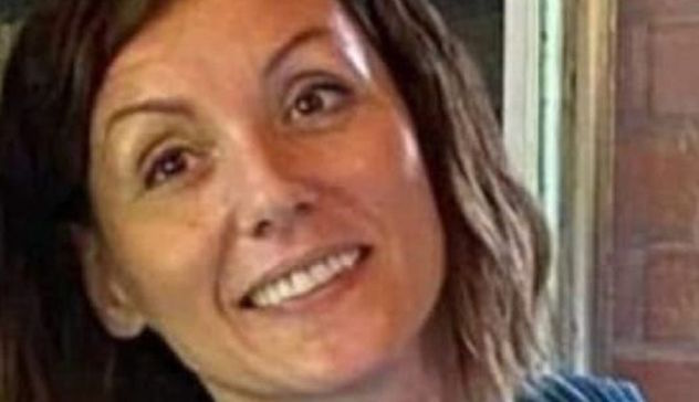 Mamma e figlioletta trovate morte abbracciate a Miane