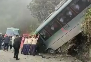 Perù. Bus esce fuori strada: feriti anche degli italiani | IL VIDEO