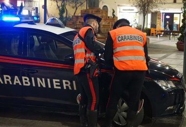 Estorsione. Carabinieri recuperano 14mila euro e monili d'oro a Olbia