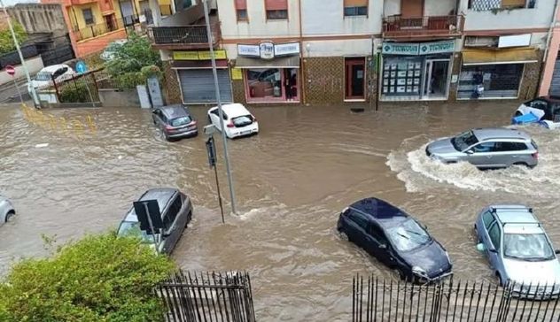 Nubifragio a Cagliari e hinterland, acqua anche nei Pronto soccorso