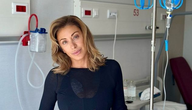 Sabrina Salerno in ospedale per asportare un nodulo maligno al seno