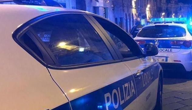 Sassari. Picchia una connazionale e aggredisce gli agenti, arrestato