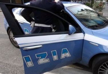 Napoli, abusi alla scuola calcio e pedopornografia: arrestato allenatore