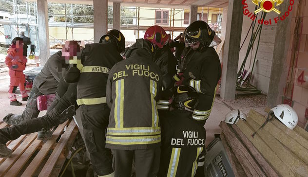 Incidente sul lavoro a Nuoro: operaio ferito gravemente