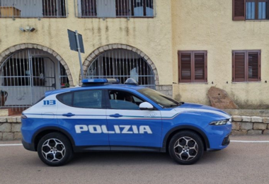 In Gallura la Polizia arresta un uomo, denuncia una donna e sequestra della sostanza stupefacente