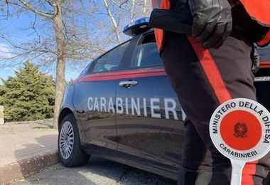 Sassari. Investe il padre e tenta di colpirlo col martello: arrestato